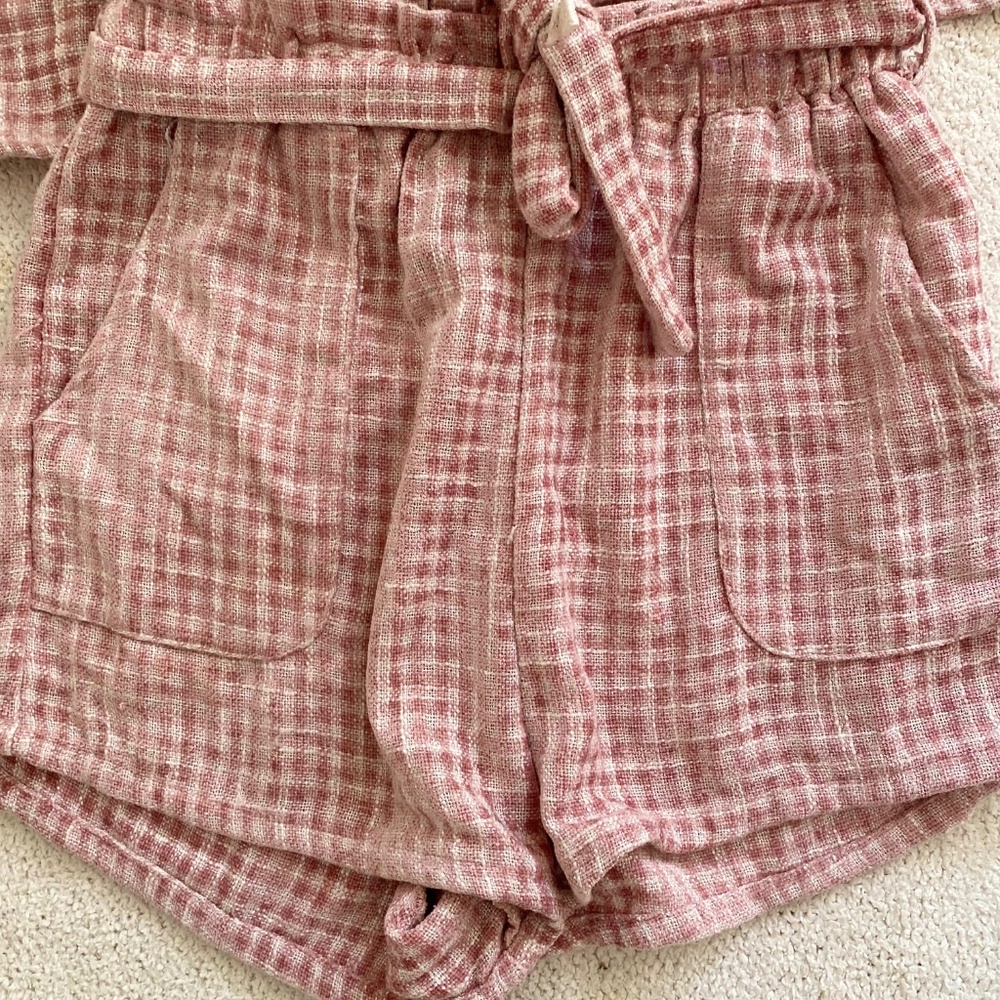 Pink and white gingham textured set featuring a button-down top and matching sho - Picture 2 of 4